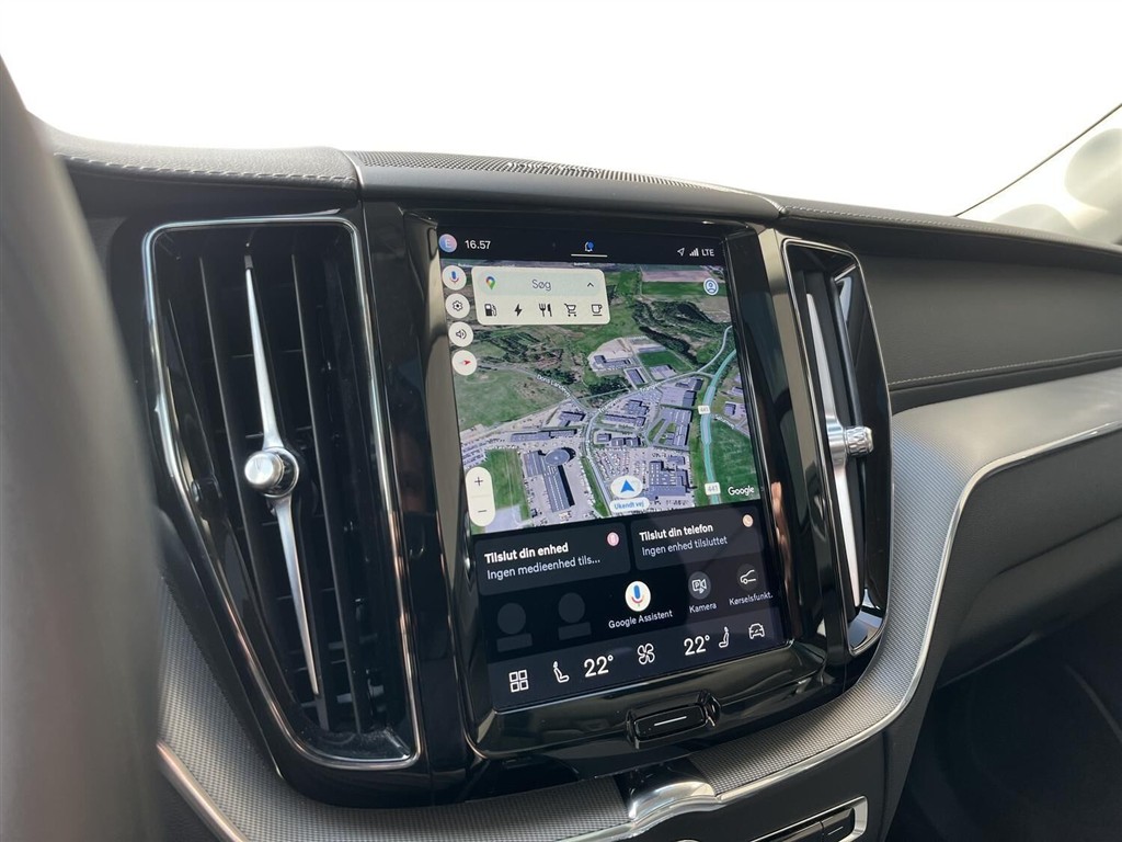 Volvo XC60 2,0 T6 Recharge Plugin-hybrid Ultimate AWD 350HK 5d 8g Aut. - Image 16