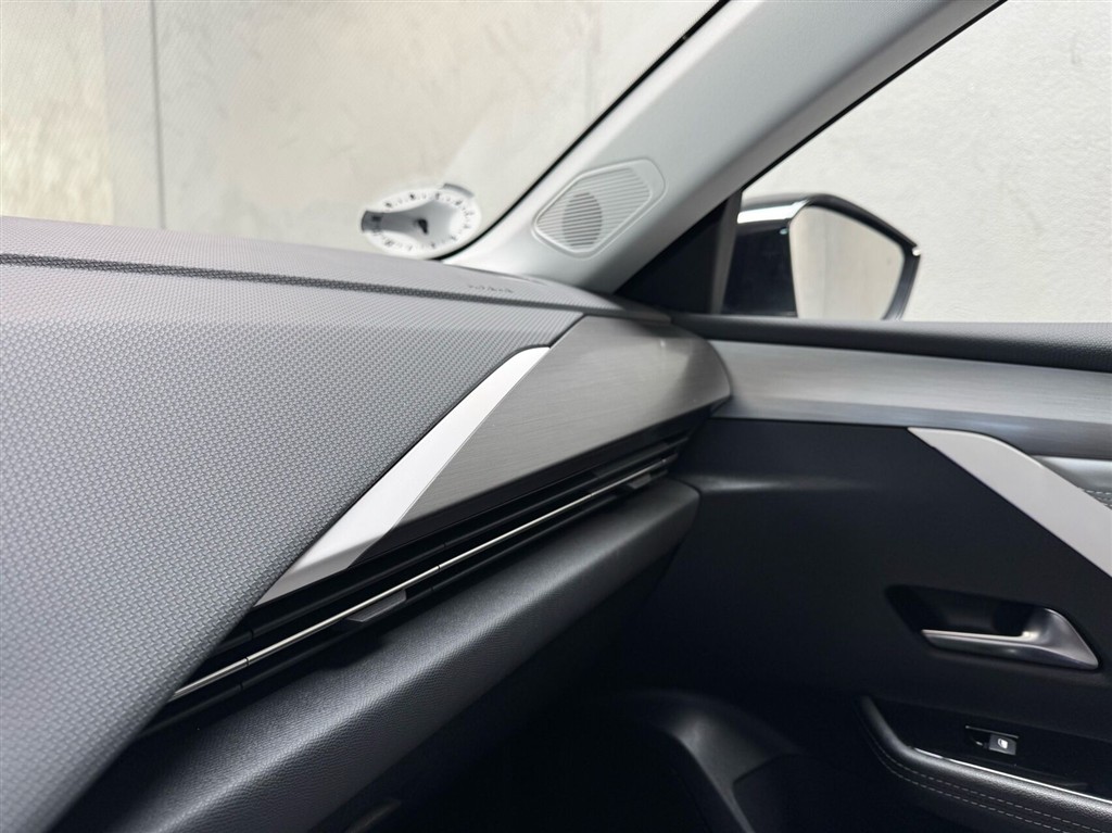 Opel Astra 1,5 BlueHDi Elegance 130HK 5d 6g - Image 18