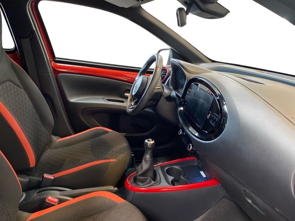 Toyota Aygo X 1,0 VVT-I Pulse 72HK 5d - Image 15