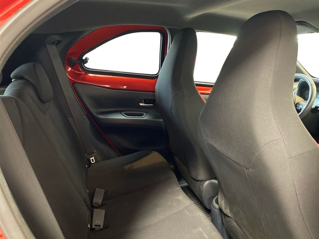 Toyota Aygo X 1,0 VVT-I Pulse 72HK 5d - Image 16