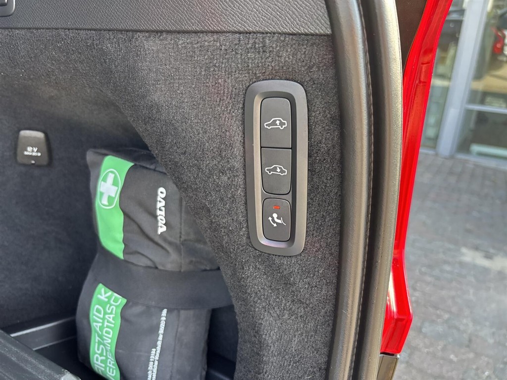 Volvo XC90 7 Sæder 2,0 T8 Recharge Plugin-hybrid Ultimate AWD 455HK 5d 8g Aut. - Image 16