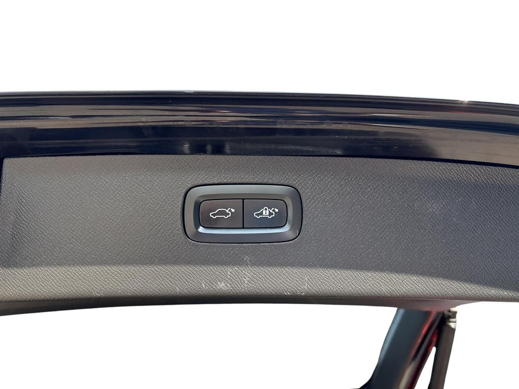 Volvo XC90 7 Sæder 2,0 T8 Recharge Plugin-hybrid Ultimate AWD 455HK 5d 8g Aut. - Image 17