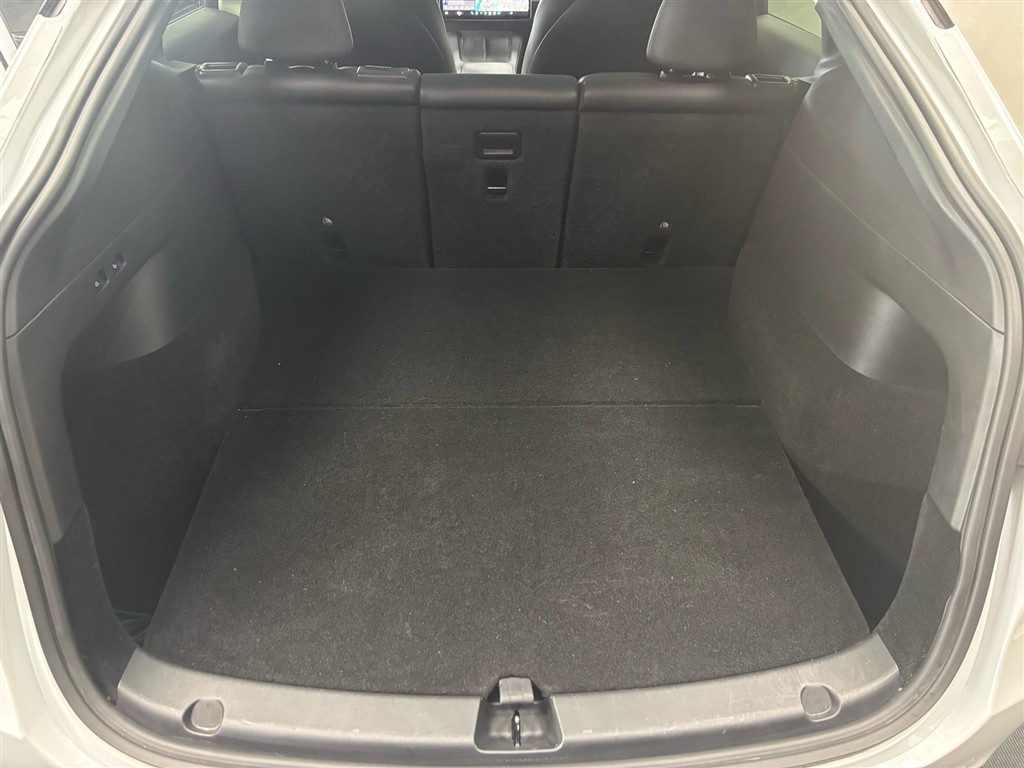 Tesla Model Y EL Long Range AWD 514HK 5d Aut. - Image 7