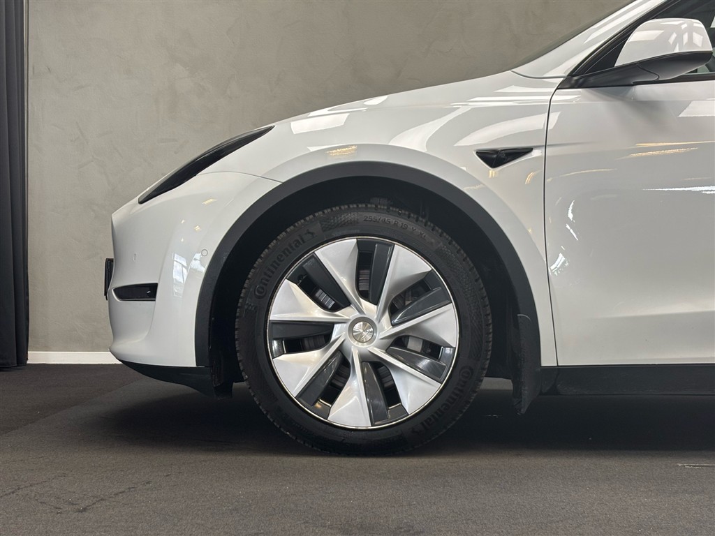 Tesla Model Y EL Long Range AWD 514HK 5d Aut. - Image 4