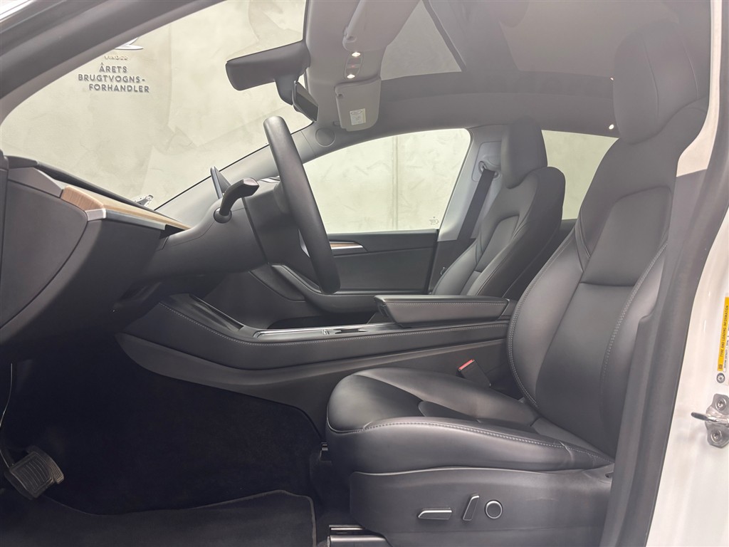 Tesla Model Y EL Long Range AWD 514HK 5d Aut. - Image 5