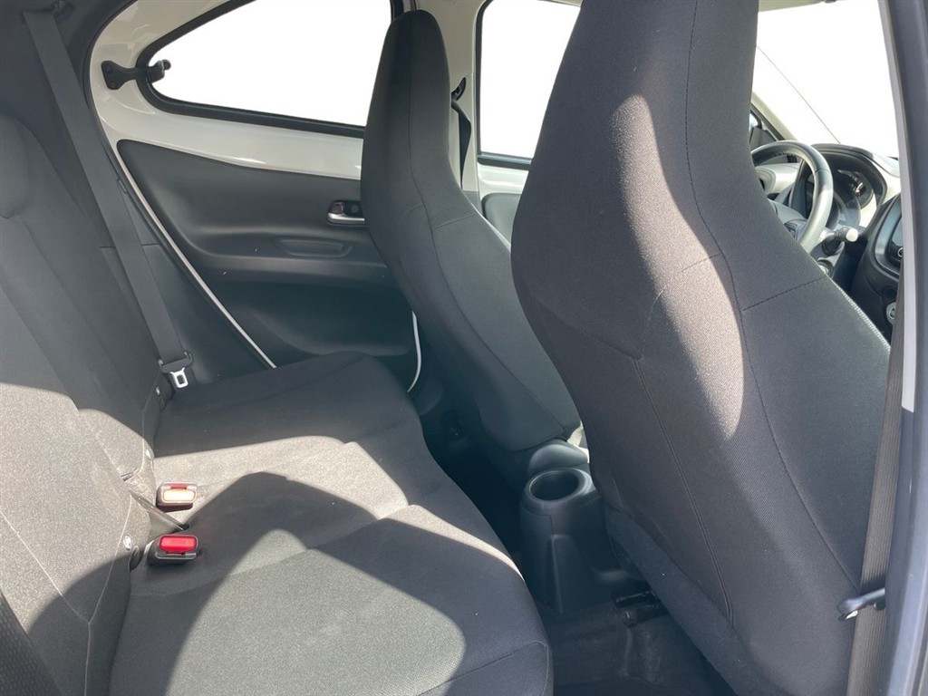 Toyota Aygo X 1,0 VVT-I Active 72HK 5d - Image 16