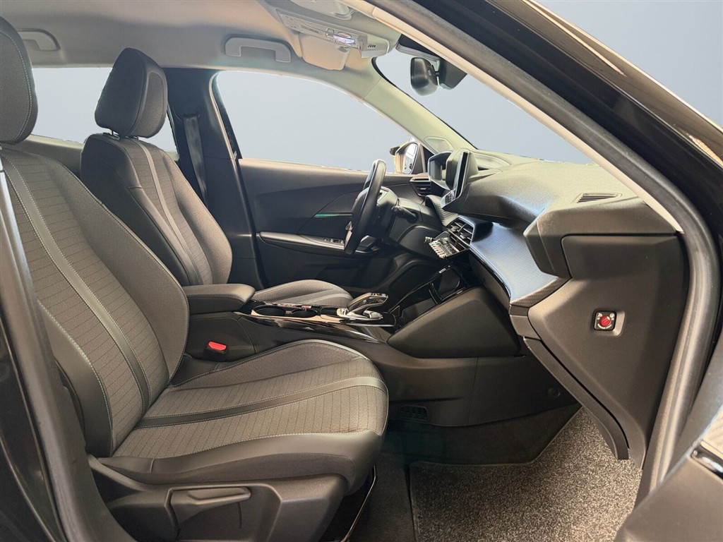 Peugeot e-2008 EL Allure Pack 136HK 5d Aut. - Image 16