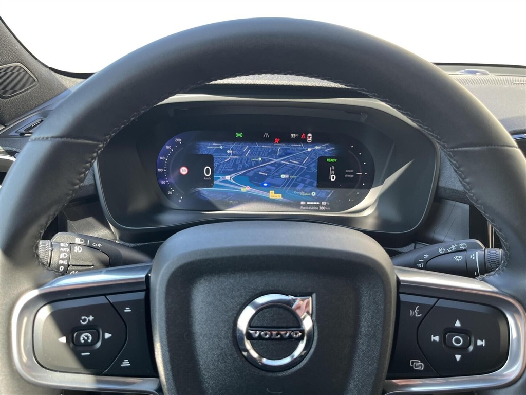 Volvo XC40 Recharge Extended Range Ultimate 252HK 5d Aut. - Image 13