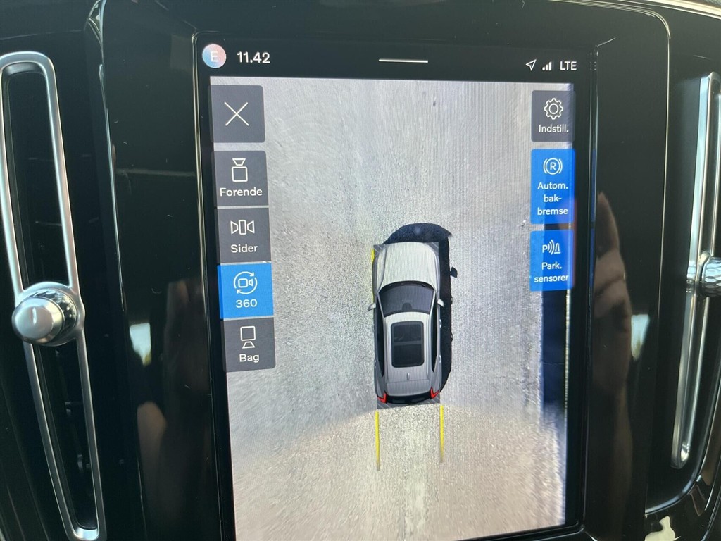 Volvo XC40 Recharge Extended Range Ultimate 252HK 5d Aut. - Image 16