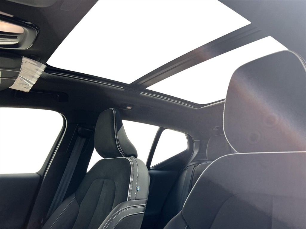 Volvo XC40 Recharge Extended Range Ultimate 252HK 5d Aut. - Image 27