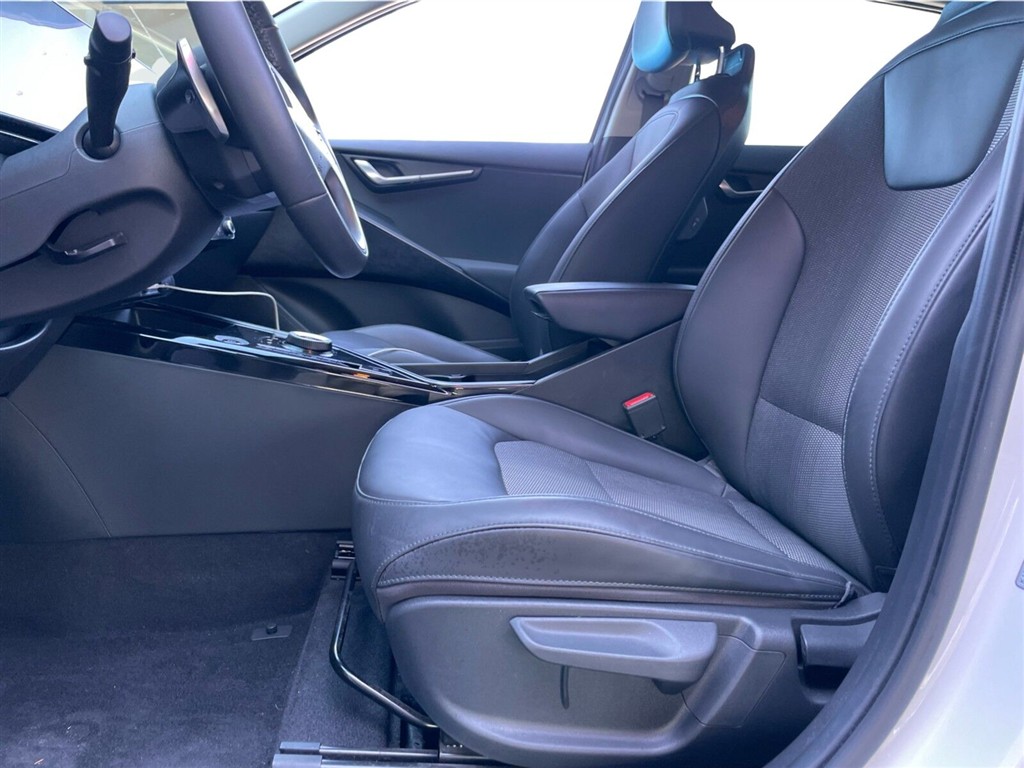 Kia Niro 1,6 GDI PHEV Prestige DCT 183HK 5d Aut. - Image 6