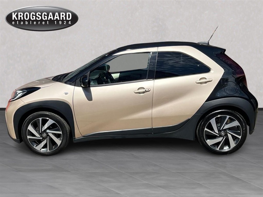 Toyota Aygo X 1,0 VVT-I Air Envy 72HK 5d - Image 2