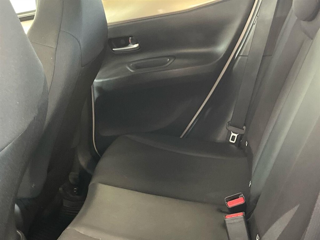 Toyota Aygo X 1,0 VVT-I Air Envy 72HK 5d - Image 14