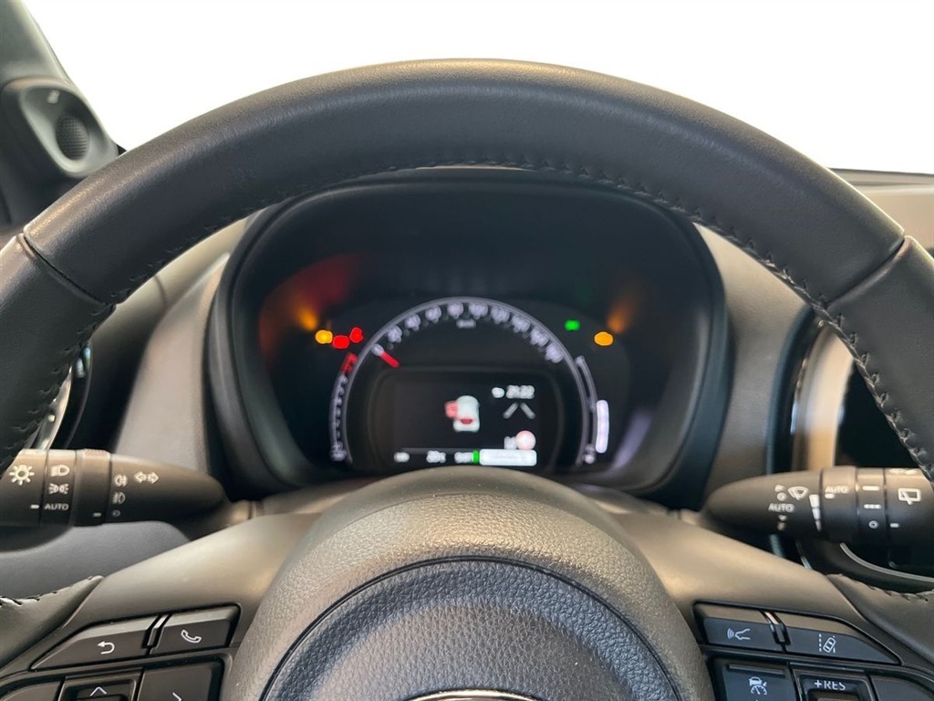 Toyota Aygo X 1,0 VVT-I Air Envy 72HK 5d - Image 17