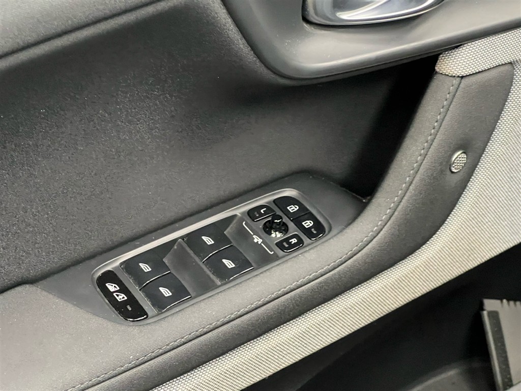 Polestar 2 EL Long range Single motor Plus 231HK 5d Aut. - Image 10