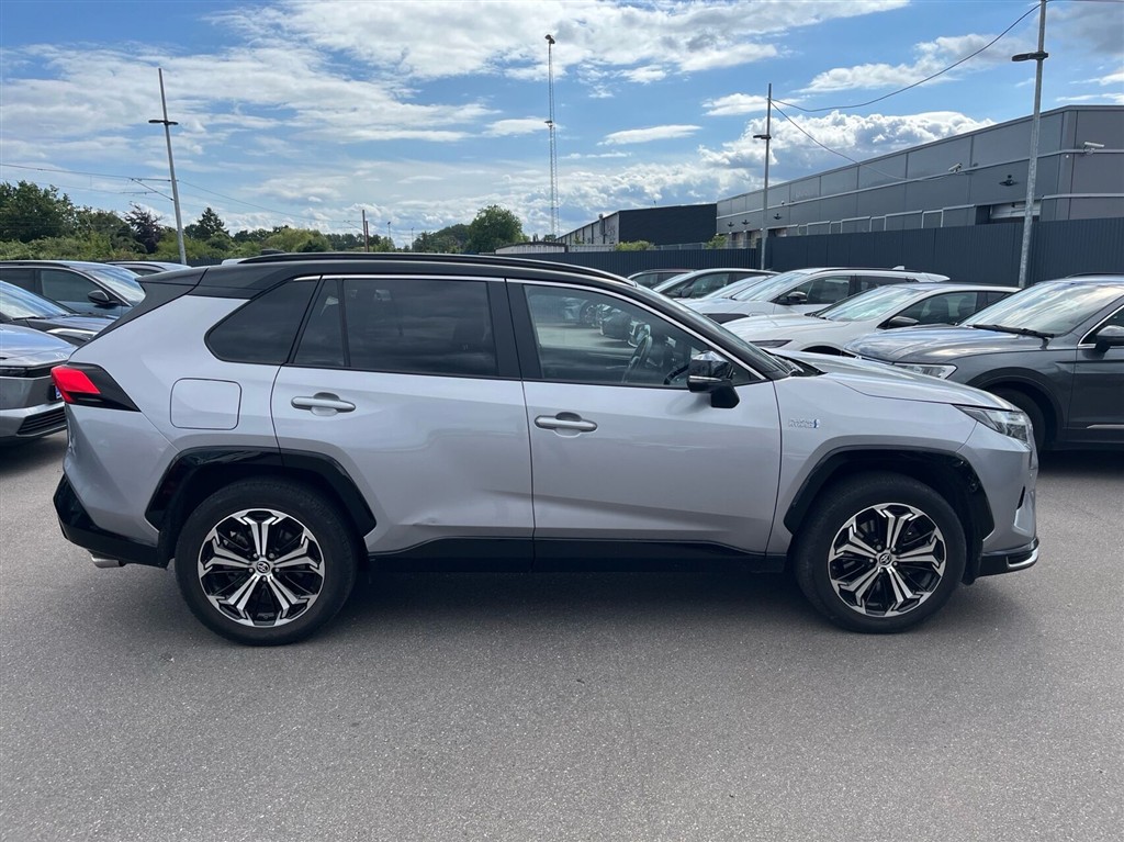 Toyota RAV4 Plug-in 2,5 Plugin-hybrid Style AWD 306HK 5d 6g Aut. - Image 6