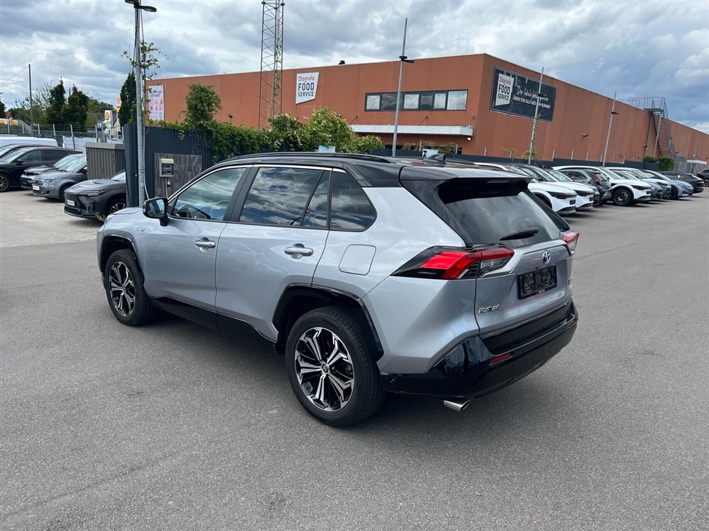 Toyota RAV4 Plug-in 2,5 Plugin-hybrid Style AWD 306HK 5d 6g Aut. - Image 3