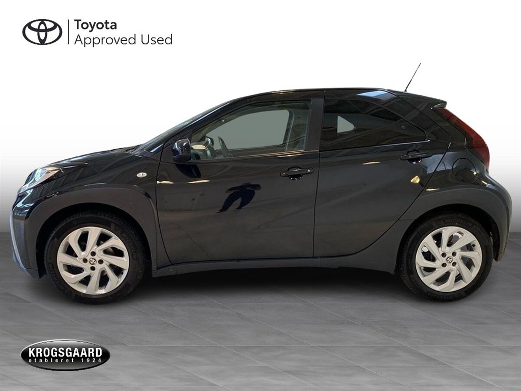 Toyota Aygo X 1,0 VVT-I Active 72HK 5d - Image 2