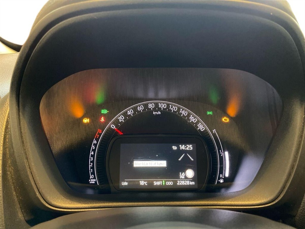 Toyota Aygo X 1,0 VVT-I Active 72HK 5d - Image 13