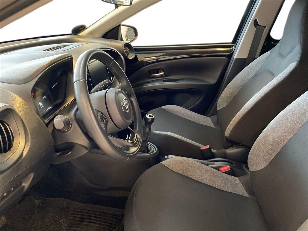 Toyota Aygo X 1,0 VVT-I Active 72HK 5d - Image 18