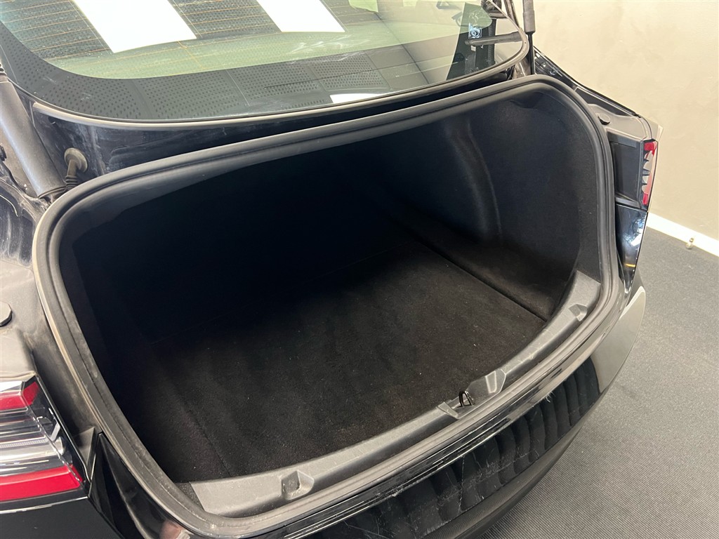 Tesla Model 3 EL 283HK Aut. - Image 8