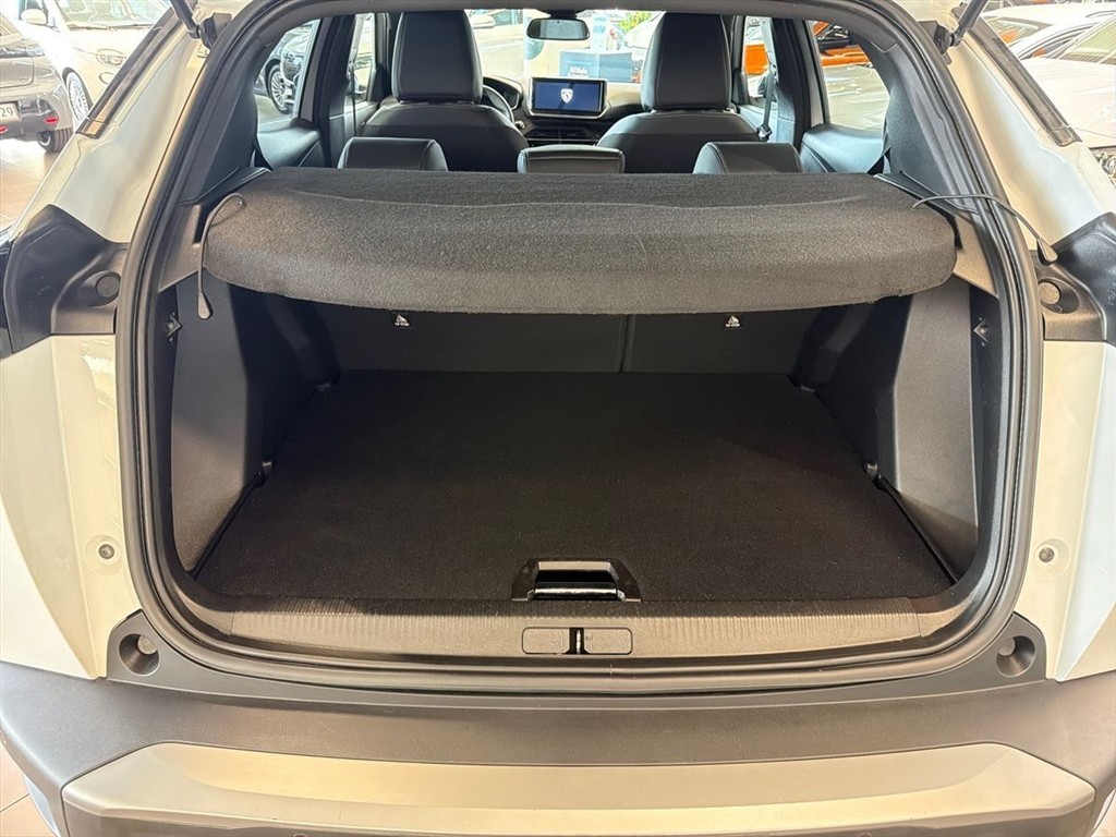 Peugeot 2008 1,2 PureTech Allure EAT8 130HK 5d 8g Aut. - Image 10