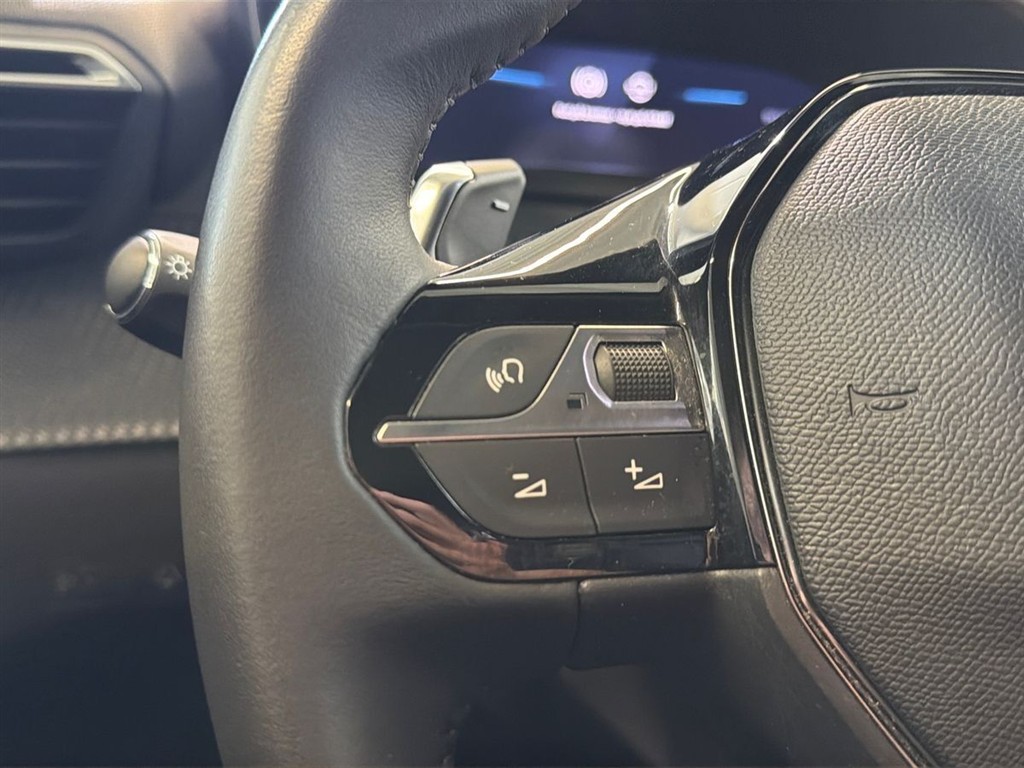 Peugeot 2008 1,2 PureTech Allure EAT8 130HK 5d 8g Aut. - Image 13