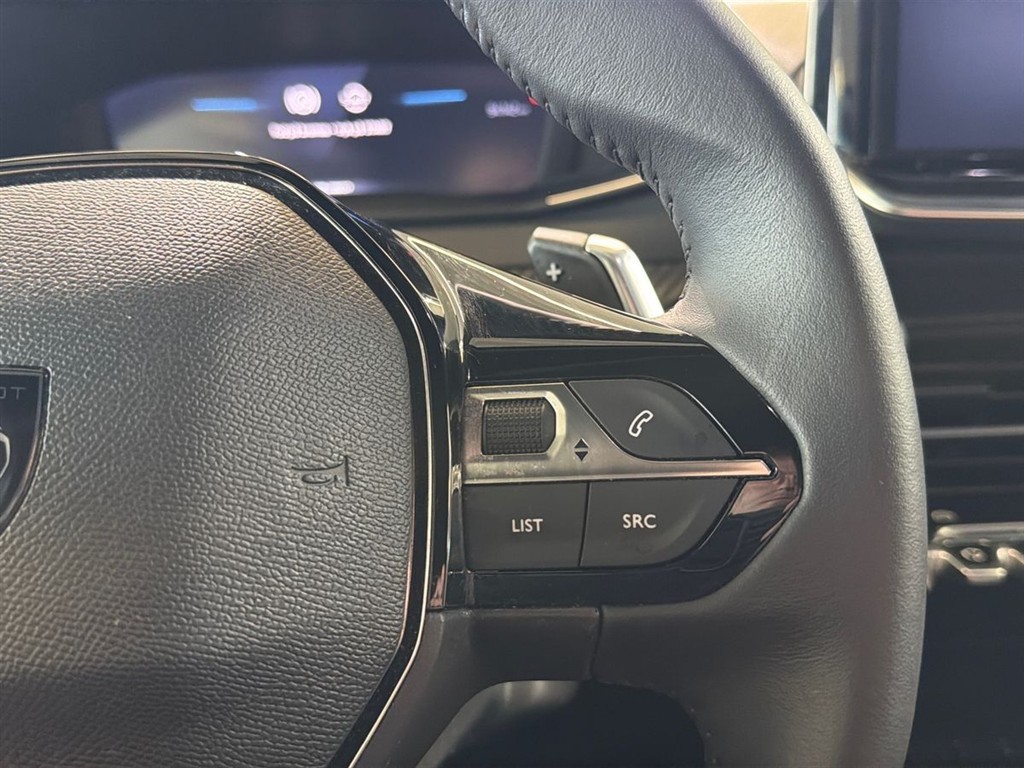 Peugeot 2008 1,2 PureTech Allure EAT8 130HK 5d 8g Aut. - Image 14