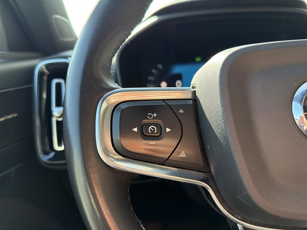 Volvo XC40 Recharge Extended Range Ultimate 252HK 5d Aut. - Image 18