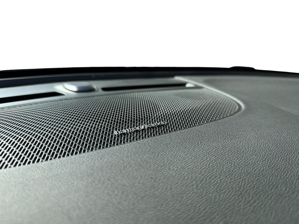 Volvo XC40 Recharge Extended Range Ultimate 252HK 5d Aut. - Image 19