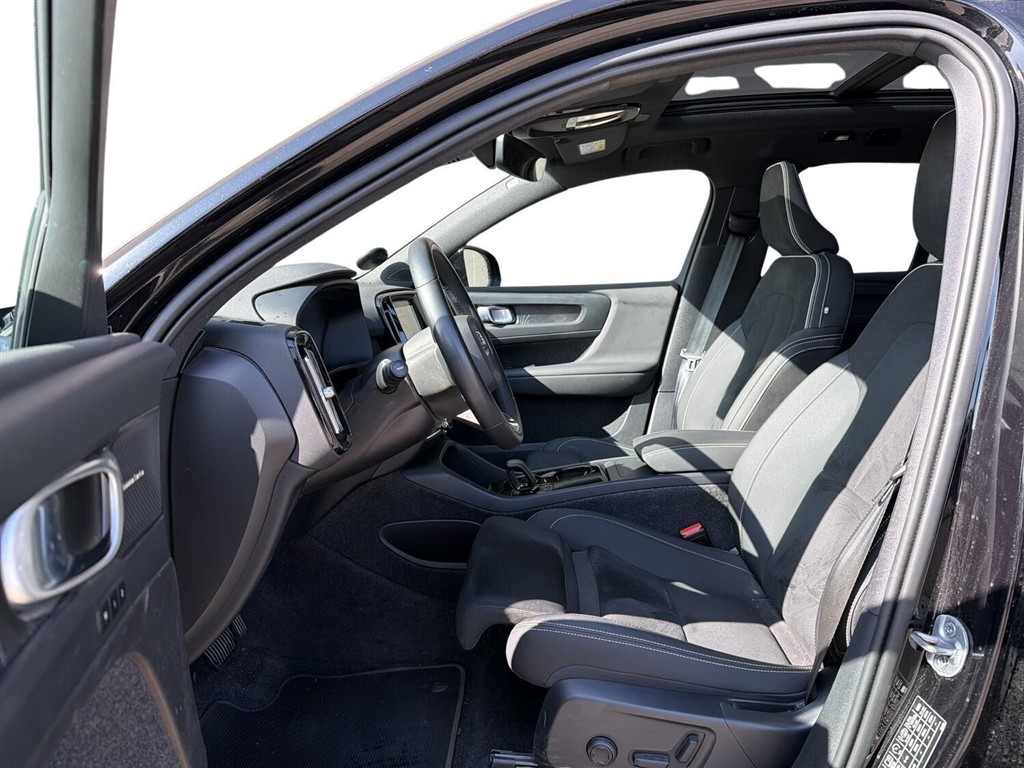 Volvo XC40 Recharge Extended Range Ultimate 252HK 5d Aut. - Image 5