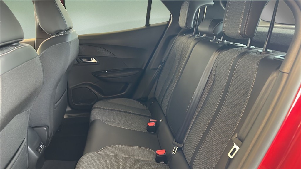 Peugeot 2008 1,2 PureTech Allure 100HK 5d 6g - Image 9