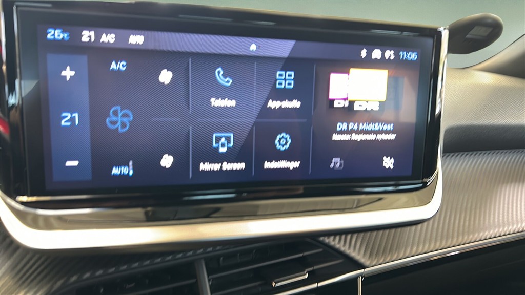 Peugeot 2008 1,2 PureTech Allure 100HK 5d 6g - Image 11