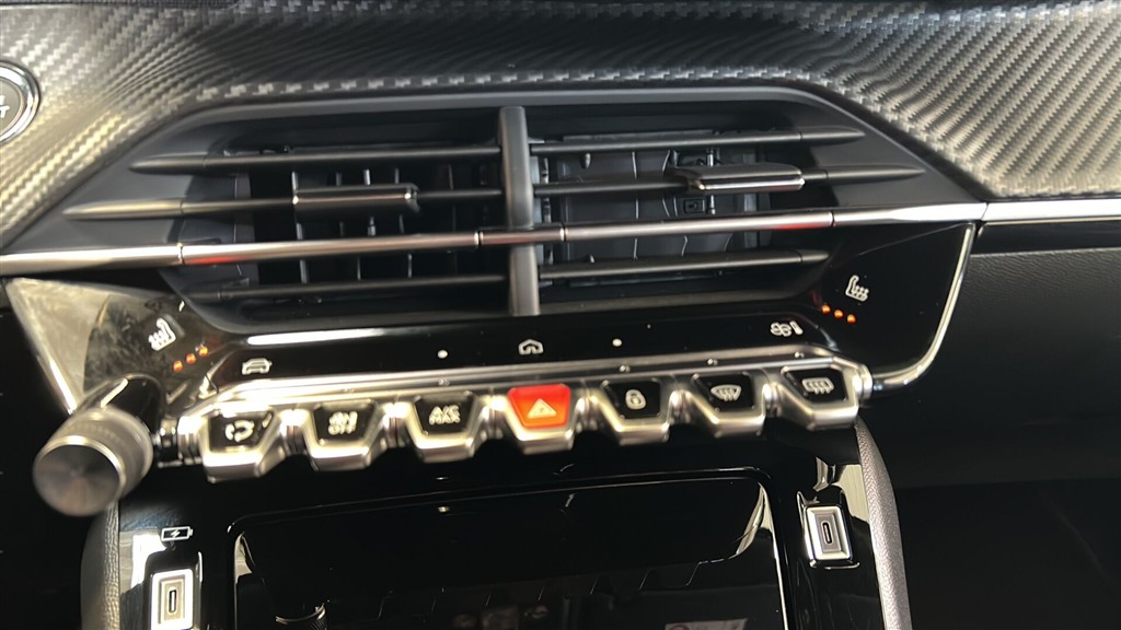 Peugeot 2008 1,2 PureTech Allure 100HK 5d 6g - Image 14