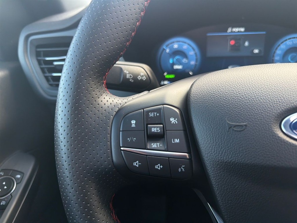 Ford Kuga 2,5 Plugin-hybrid ST-Line X CVT 243HK 5d Aut. - Image 19