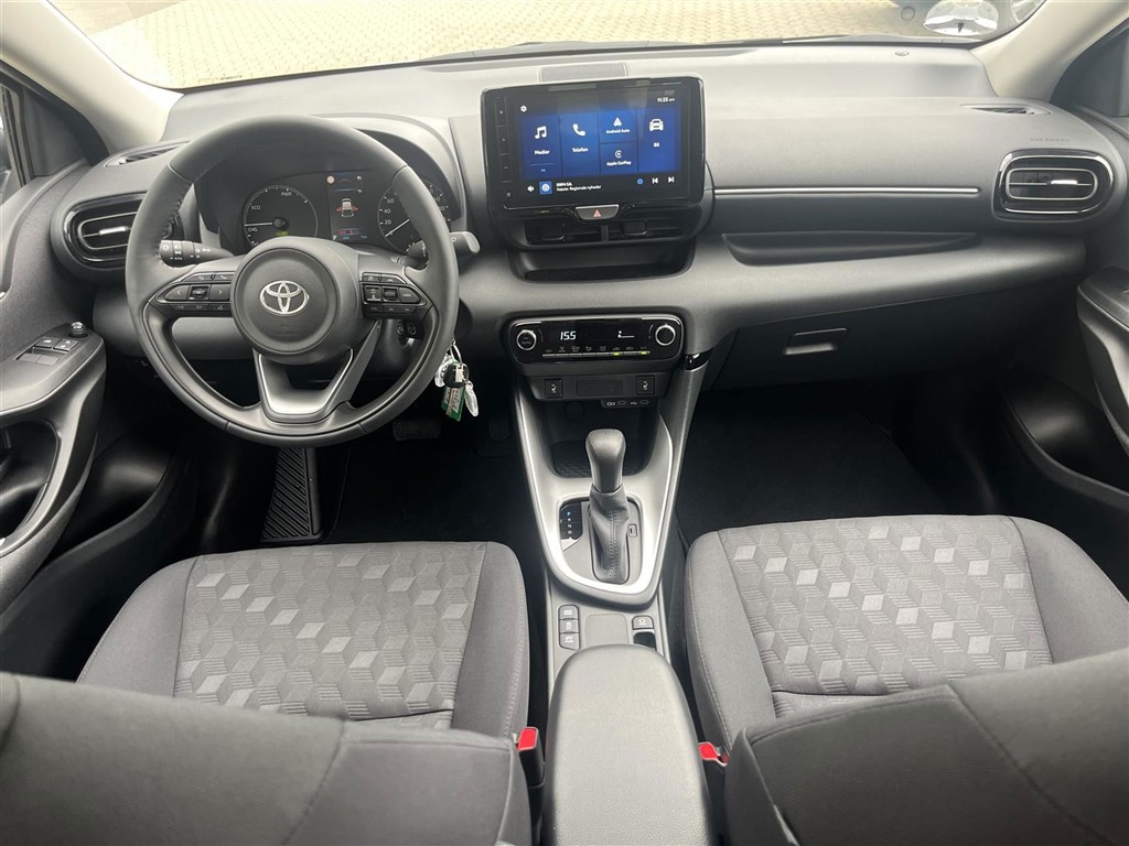 Toyota Yaris 1,5 Hybrid Essential 116HK 5d Trinl. Gear - Image 6