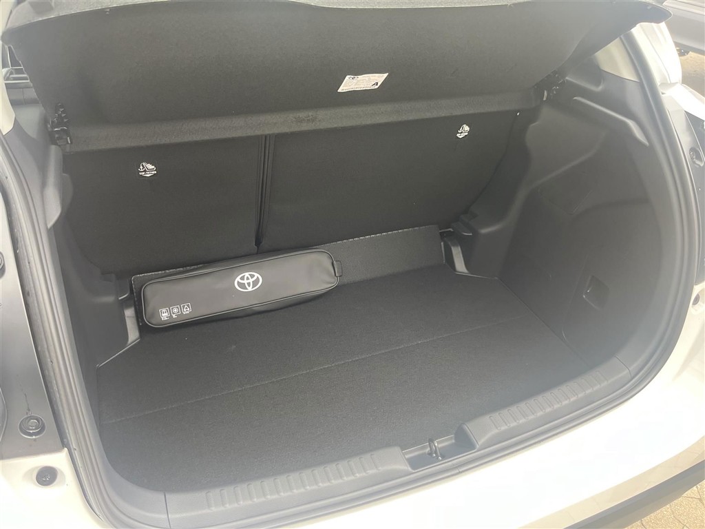 Toyota Yaris 1,5 Hybrid Essential 116HK 5d Trinl. Gear - Image 5