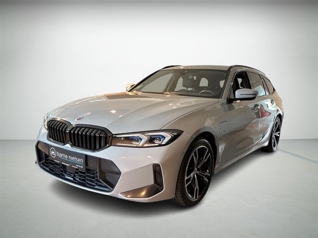 BMW 330e Touring 2,0 Plugin-hybrid M-Sport 292HK Stc 8g Aut.