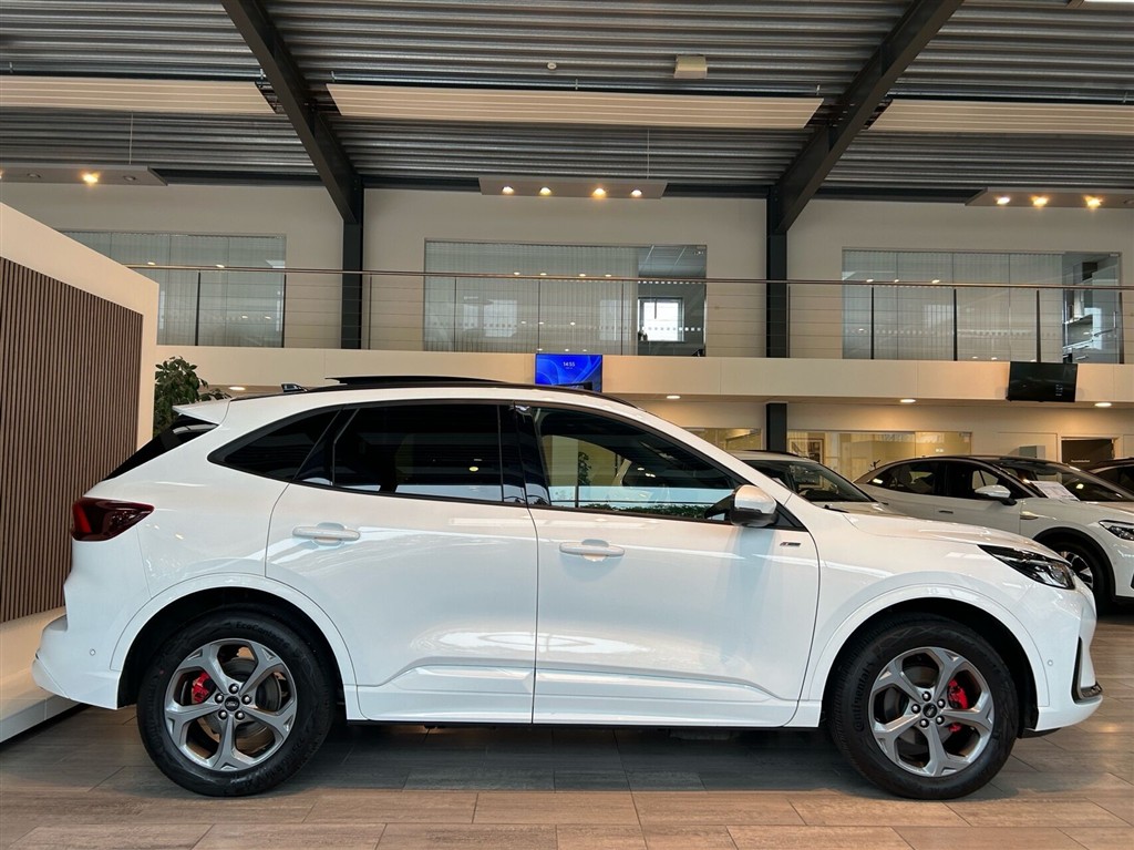 Ford Kuga 2,5 Plugin-hybrid ST-Line X CVT 243HK 5d Aut. - Image 3