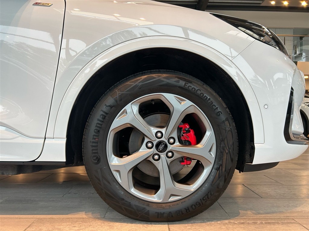 Ford Kuga 2,5 Plugin-hybrid ST-Line X CVT 243HK 5d Aut. - Image 4