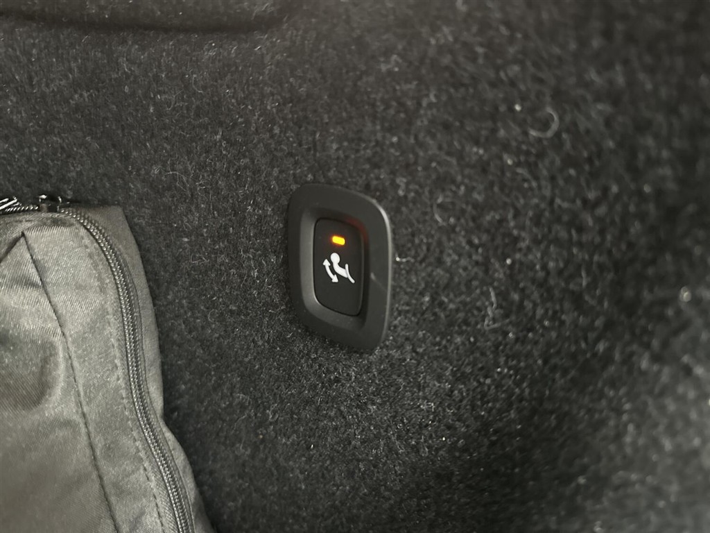 Volvo XC40 P6 Recharge Ultimate 231HK 5d Aut. - Image 15
