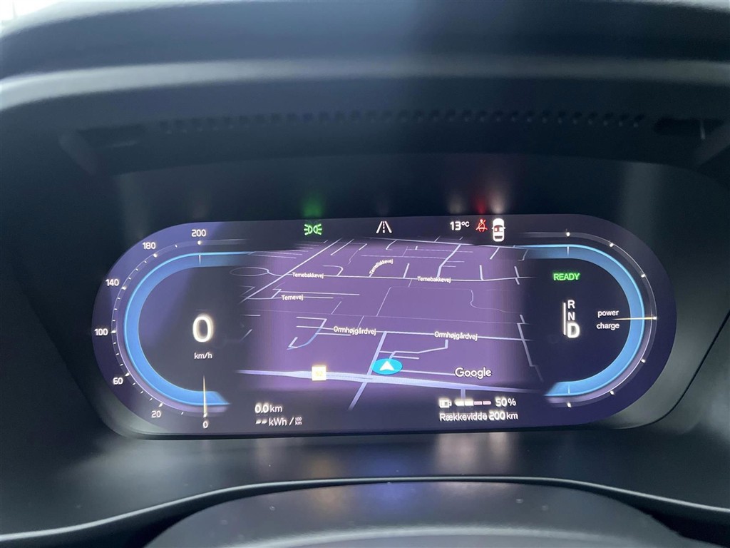 Volvo XC40 P6 Recharge Pro 231HK 5d Aut. - Image 8