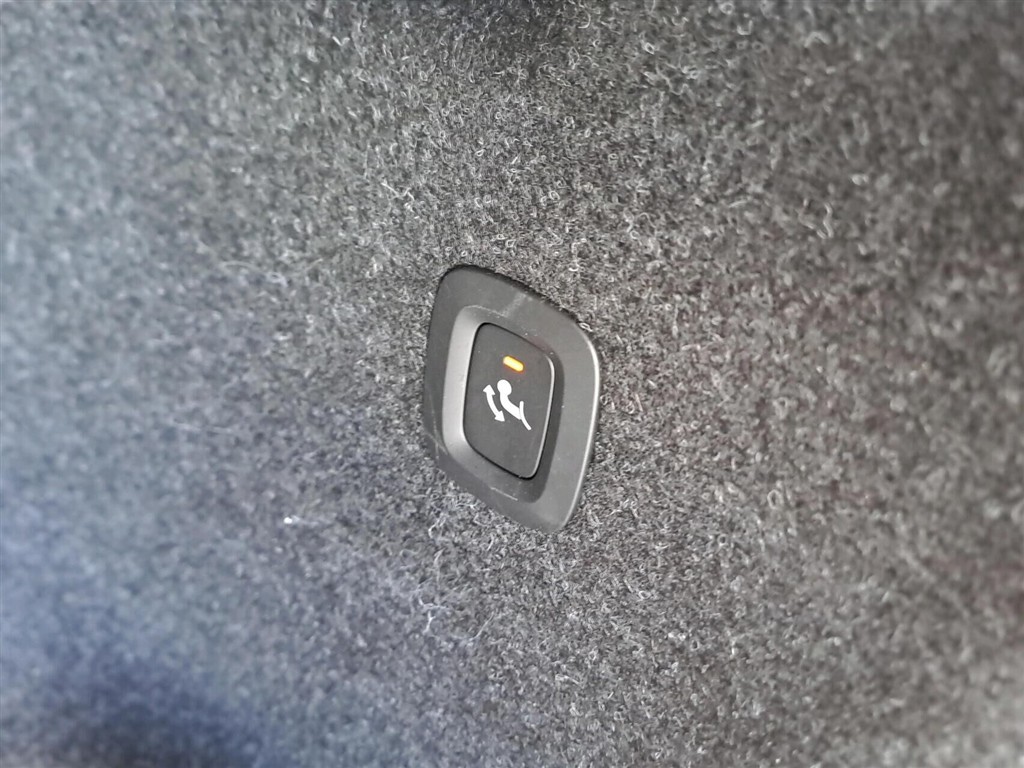 Volvo XC40 P6 Recharge Pro 231HK 5d Aut. - Image 24