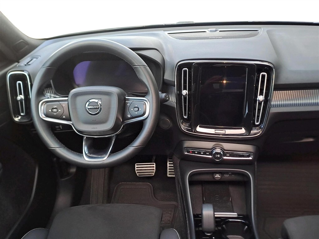 Volvo XC40 P6 Recharge Pro 231HK 5d Aut. - Image 4