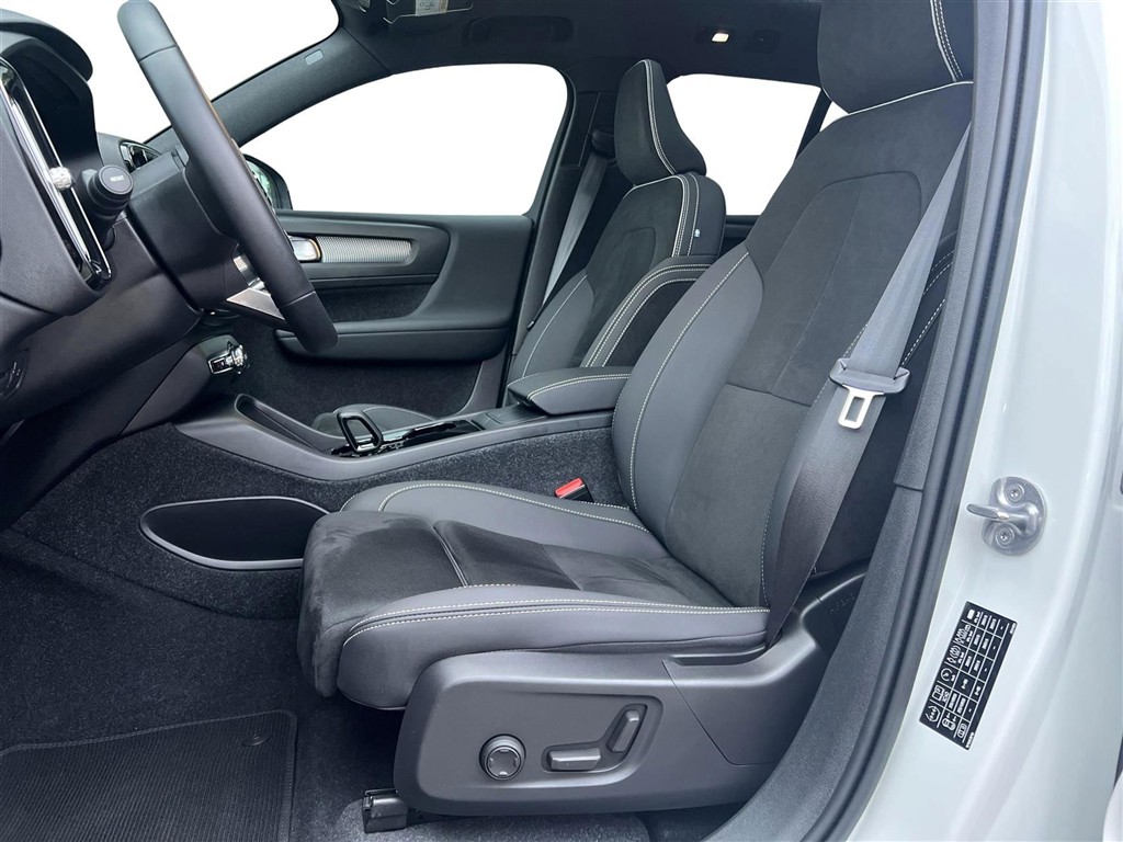 Volvo XC40 P6 Recharge Pro 231HK 5d Aut. - Image 5