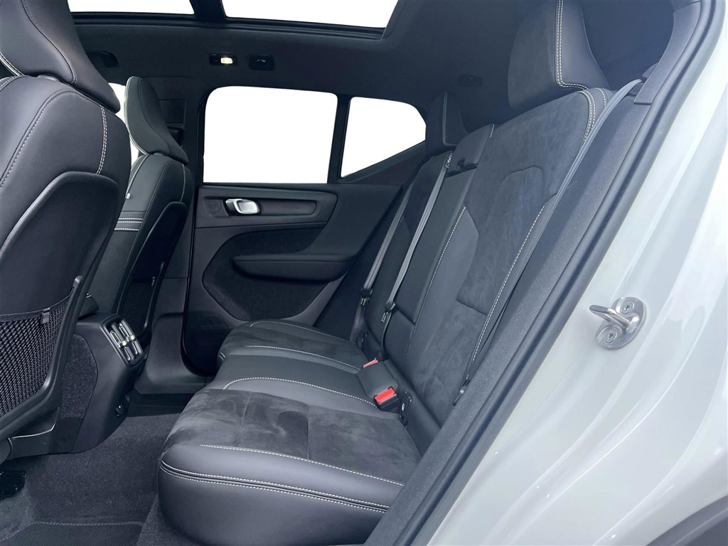 Volvo XC40 P6 Recharge Pro 231HK 5d Aut. - Image 6