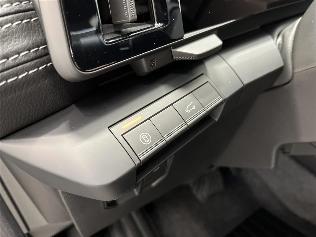 Renault Scénic E-TECH Iconic 220HK Aut. - Image 14