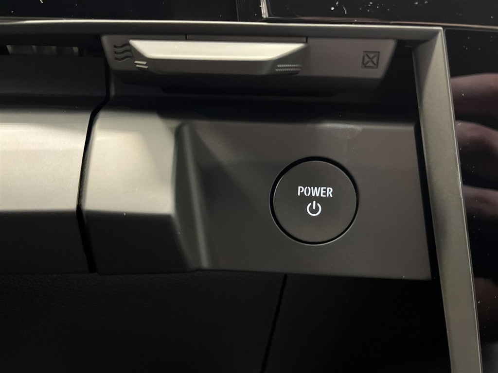 Renault Scénic E-TECH Iconic 220HK Aut. - Image 19