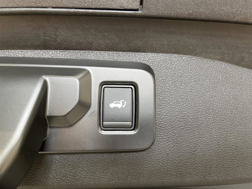 Renault Scénic E-TECH Iconic 220HK Aut. - Image 21