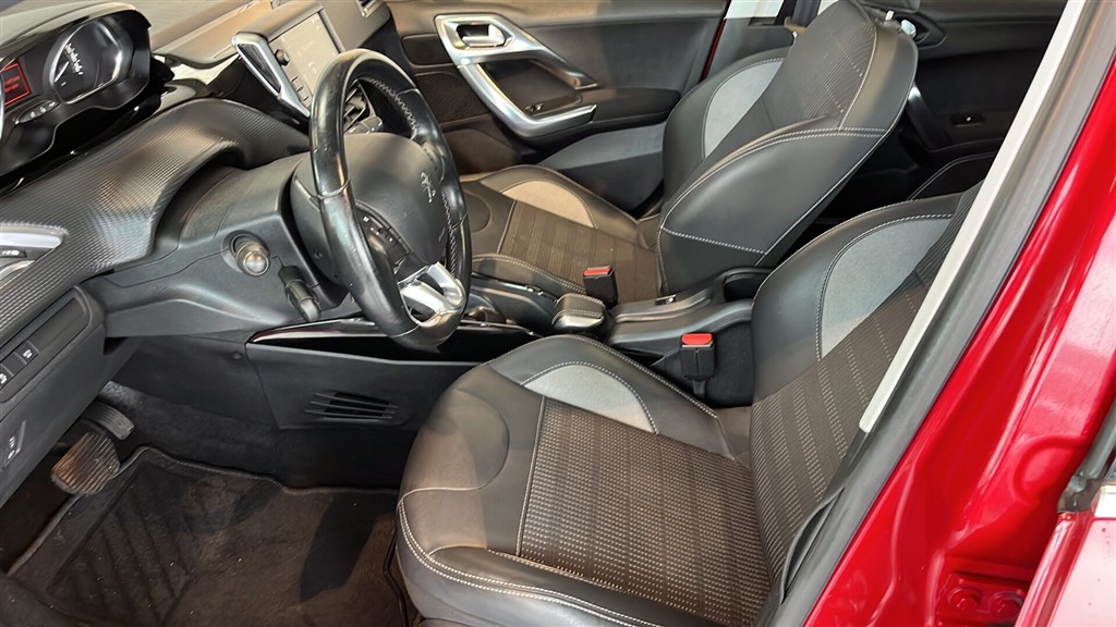 Peugeot 2008 1,2 PureTech Exclusive Plus EAT6 110HK 5d 6g Aut. - Image 6